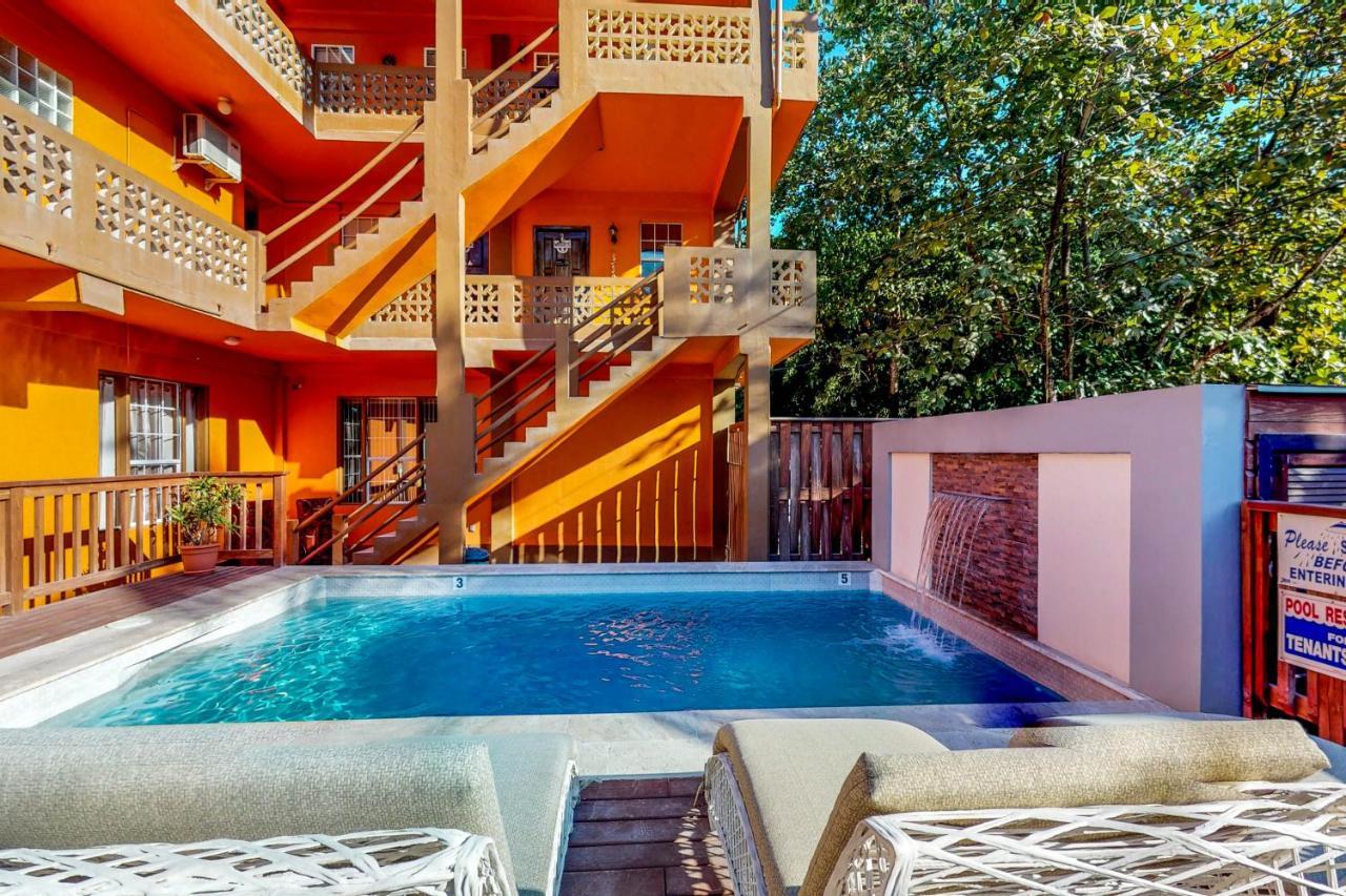 Hummingbird Home Suites San Pedro Kültér fotó