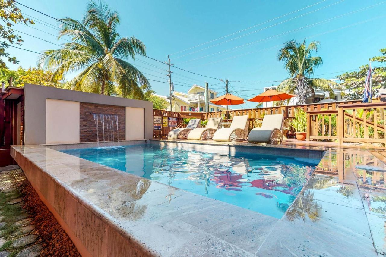 Hummingbird Home Suites San Pedro Kültér fotó
